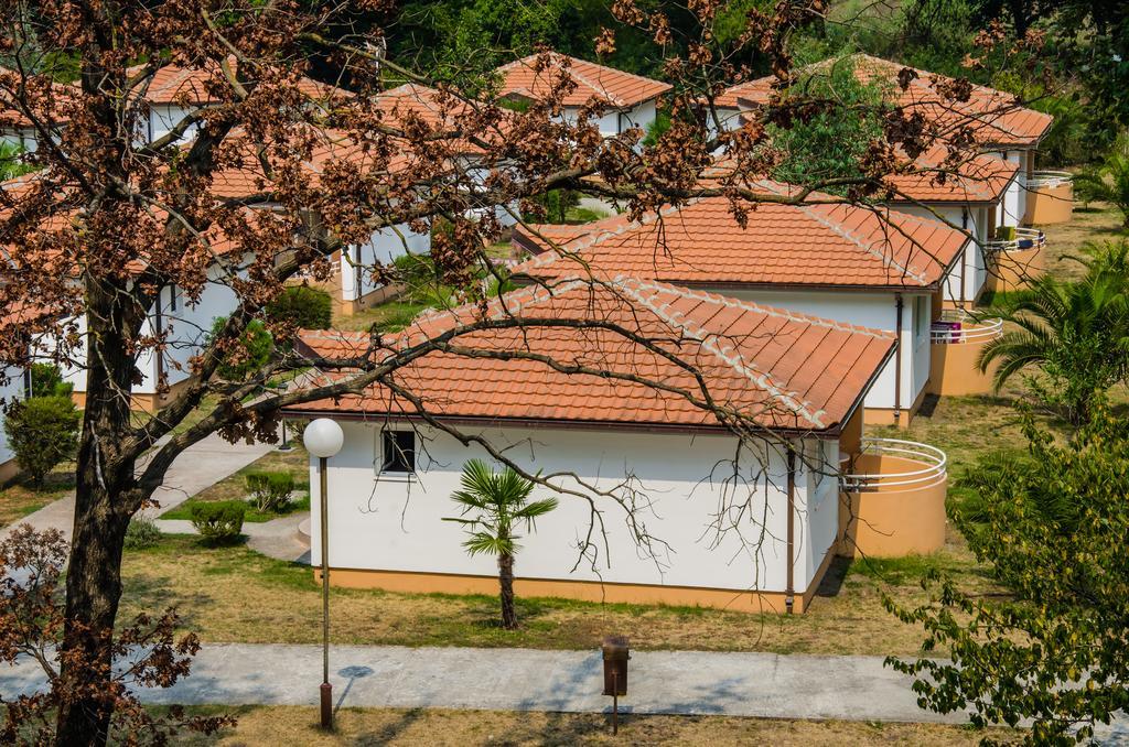Отель Htp Velika Plaza Улцинь Экстерьер фото