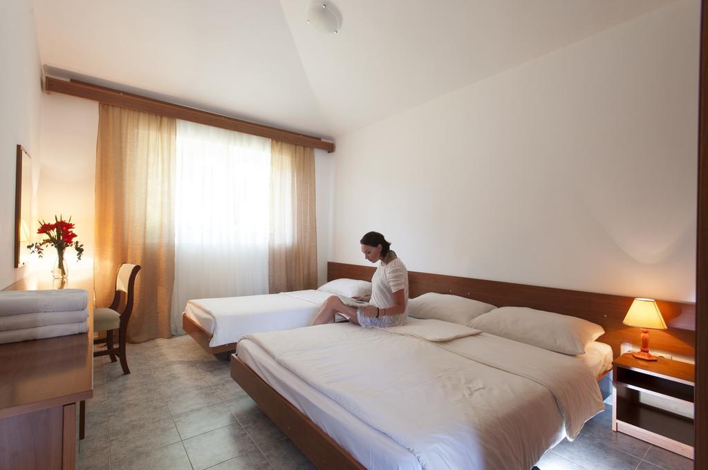 Отель Htp Velika Plaza Улцинь Номер фото