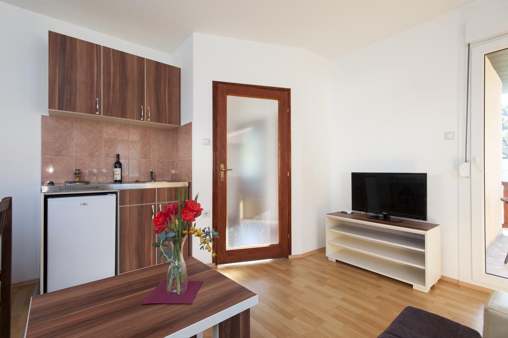 Отель Htp Velika Plaza Улцинь Номер фото